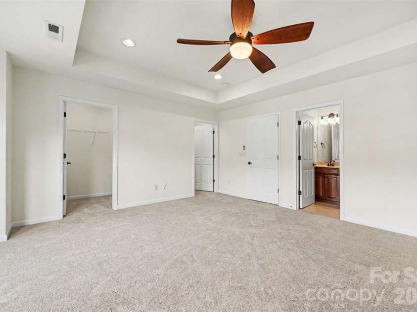 3349 Luke Crossing Drive, Charlotte, NC 28226.  MLS# CAR4423578, YatesRealty ID 52991. 