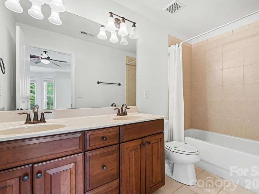 3349 Luke Crossing Drive, Charlotte, NC 28226.  MLS# CAR4423578, YatesRealty ID 52991. 