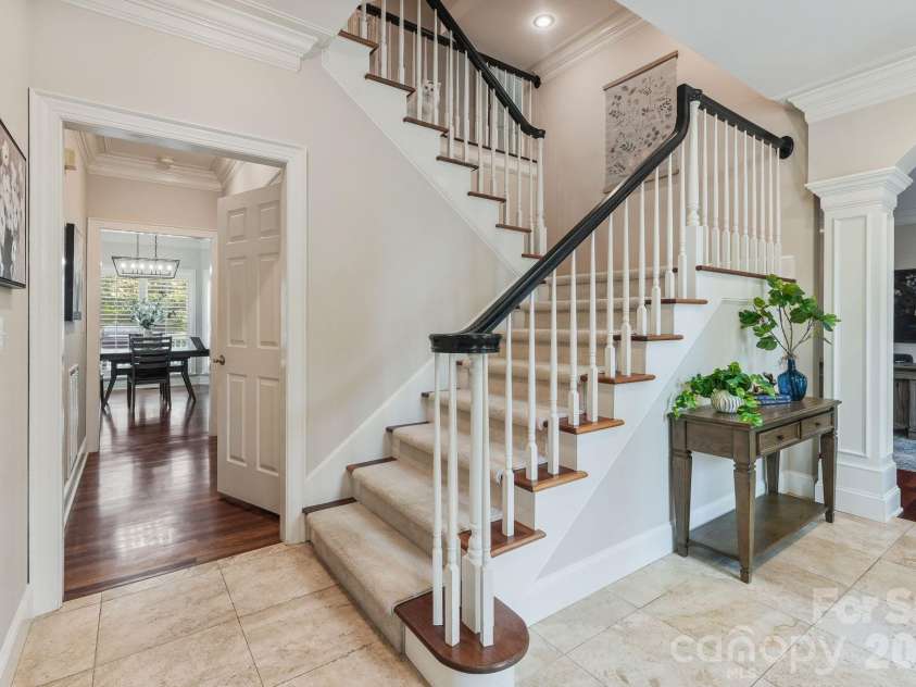 815 36TH Avenue Place, Hickory, NC 28601.  MLS# CAR4422557, YatesRealty ID 52993. 