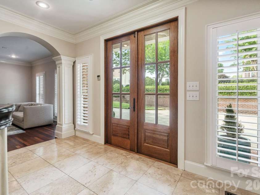 815 36TH Avenue Place, Hickory, NC 28601.  MLS# CAR4422557, YatesRealty ID 52993. 