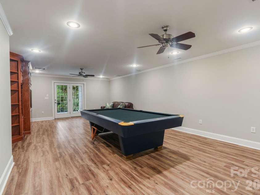 815 36TH Avenue Place, Hickory, NC 28601.  MLS# CAR4422557, YatesRealty ID 52993. 