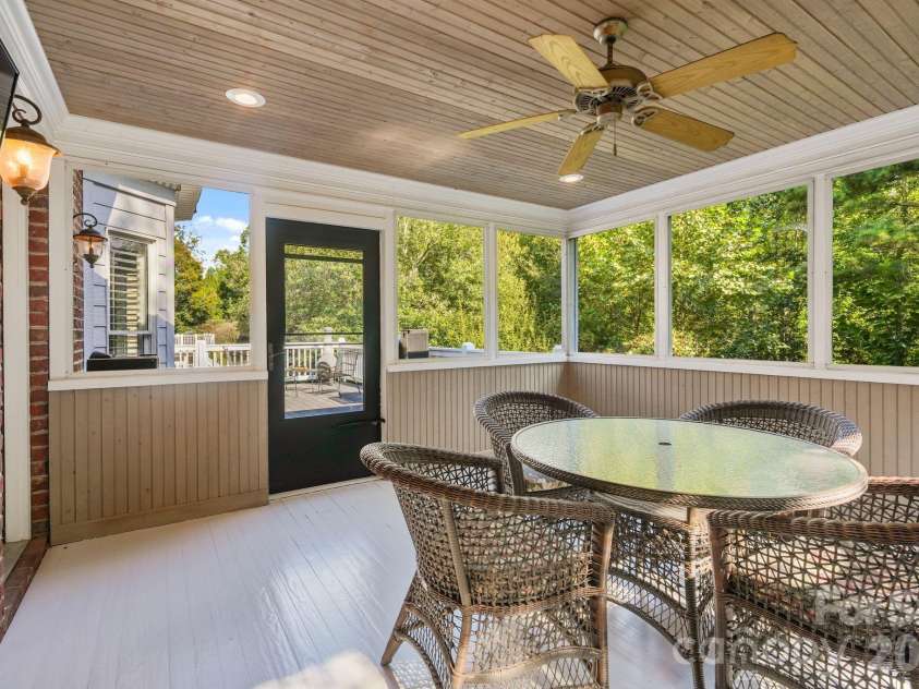 815 36TH Avenue Place, Hickory, NC 28601.  MLS# CAR4422557, YatesRealty ID 52993. 