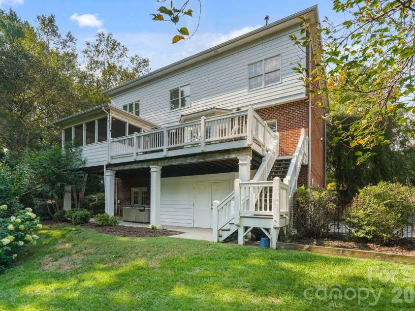815 36TH Avenue Place, Hickory, NC 28601.  MLS# CAR4422557, YatesRealty ID 52993. 