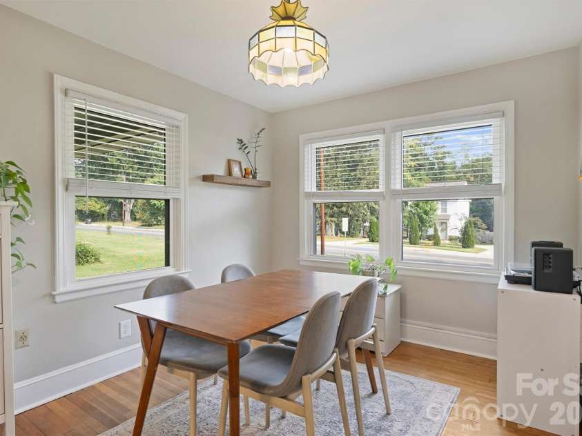 2816 Shamrock Drive, Charlotte, NC 28205.  MLS# CAR4422671, YatesRealty ID 52994. 