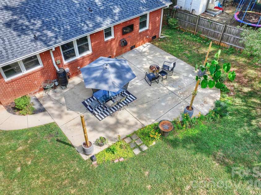 2816 Shamrock Drive, Charlotte, NC 28205.  MLS# CAR4422671, YatesRealty ID 52994. Aerial view
