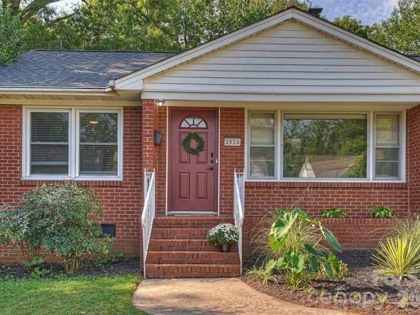 2816 Shamrock Drive, Charlotte, NC 28205.  MLS# CAR4422671, YatesRealty ID 52994. Welcome in