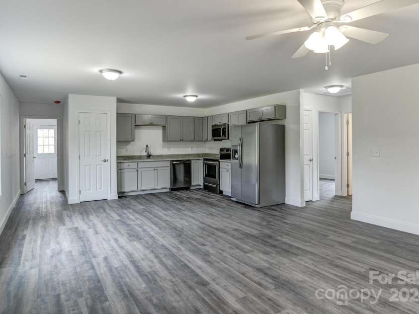 261 Quinn Hill Lane, Mars Hill, NC 28754.  MLS# CAR4106169, YatesRealty ID 530. 