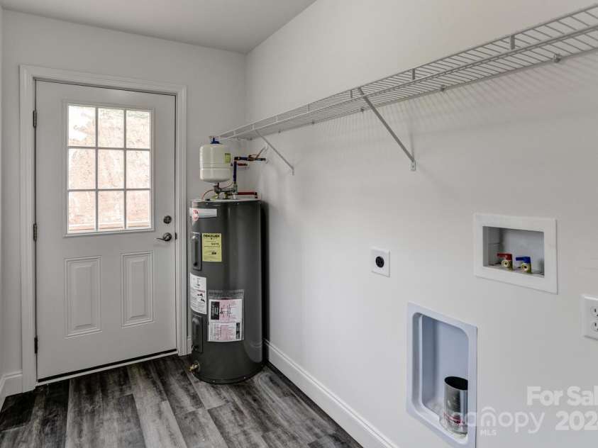 261 Quinn Hill Lane, Mars Hill, NC 28754.  MLS# CAR4106169, YatesRealty ID 530. 