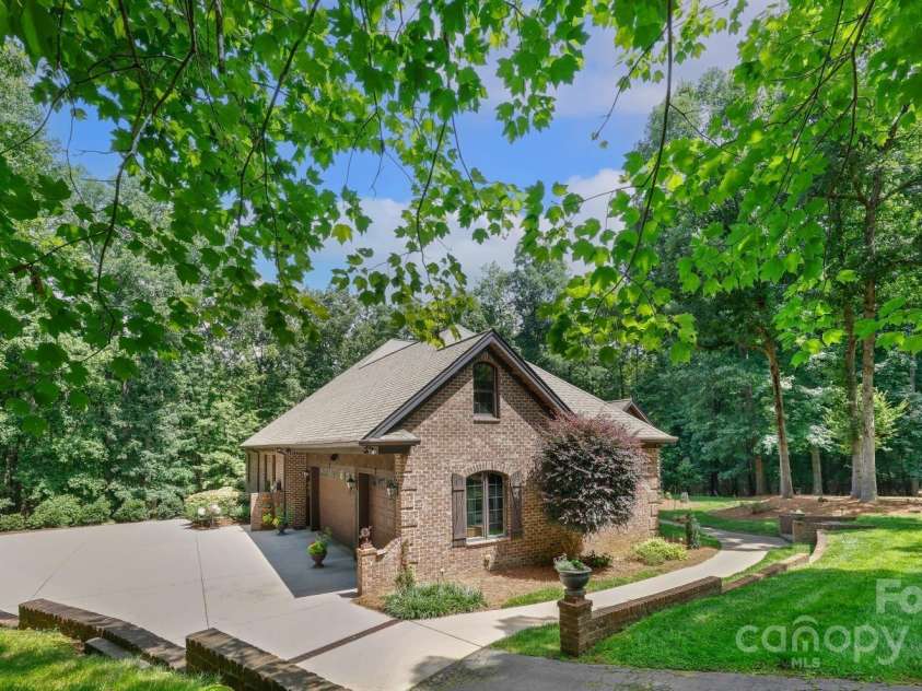 562 Rocky Cove Lane, Denton, NC 27239.  MLS# CAR4311817, YatesRealty ID 530. 