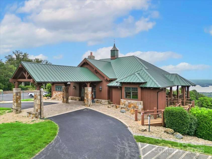 562 Rocky Cove Lane, Denton, NC 27239.  MLS# CAR4311817, YatesRealty ID 530. 