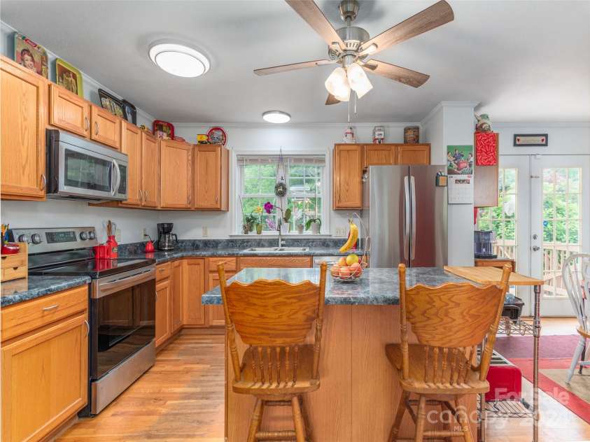 10946 Rush Fork Road, Clyde, NC 28721.  MLS# CAR4150751, YatesRealty ID 5300. 