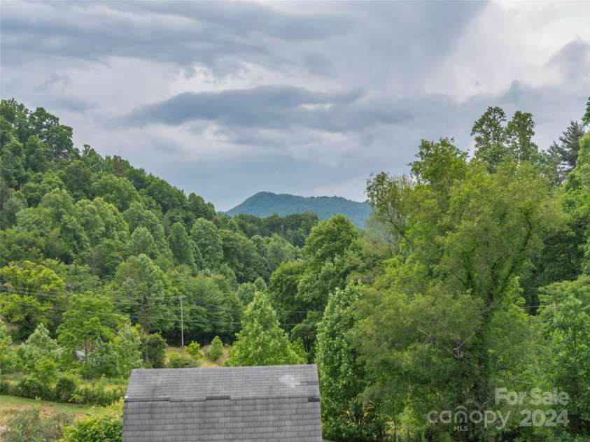 10946 Rush Fork Road, Clyde, NC 28721.  MLS# CAR4150751, YatesRealty ID 5300. 