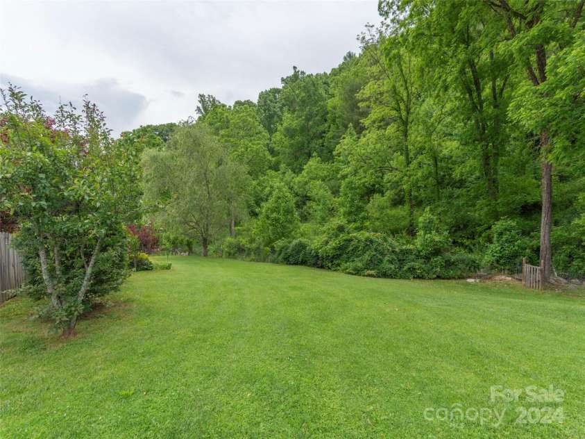 10946 Rush Fork Road, Clyde, NC 28721.  MLS# CAR4150751, YatesRealty ID 5300. 