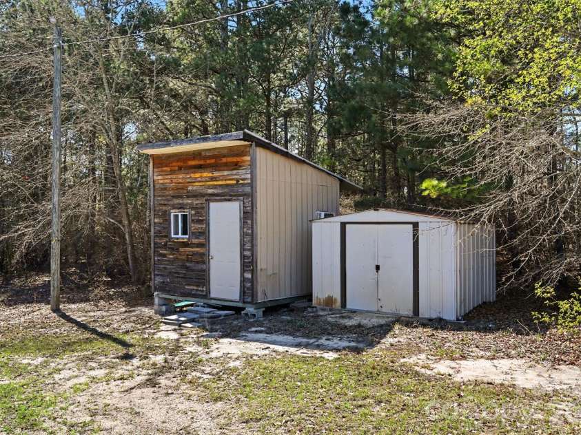 7836 Taxahaw Road, Kershaw, SC 29067.  MLS# CAR4359642, YatesRealty ID 5300. 