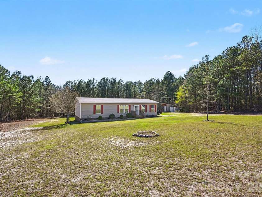 7836 Taxahaw Road, Kershaw, SC 29067.  MLS# CAR4359642, YatesRealty ID 5300. 