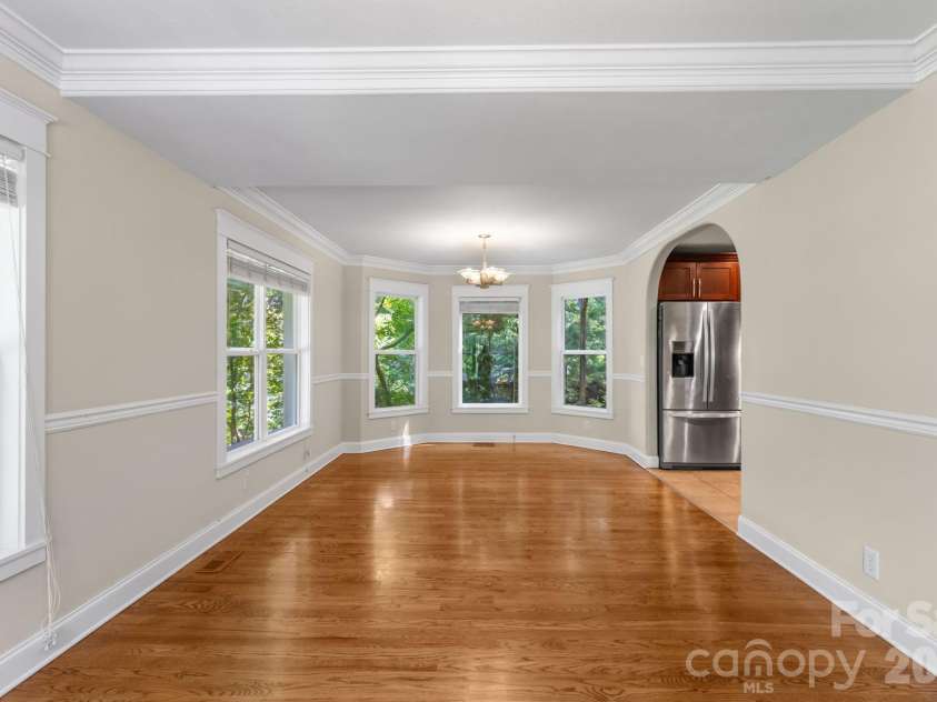 6 Kit Court, Fletcher, NC 28732.  MLS# CAR4421367, YatesRealty ID 53002. Dining room