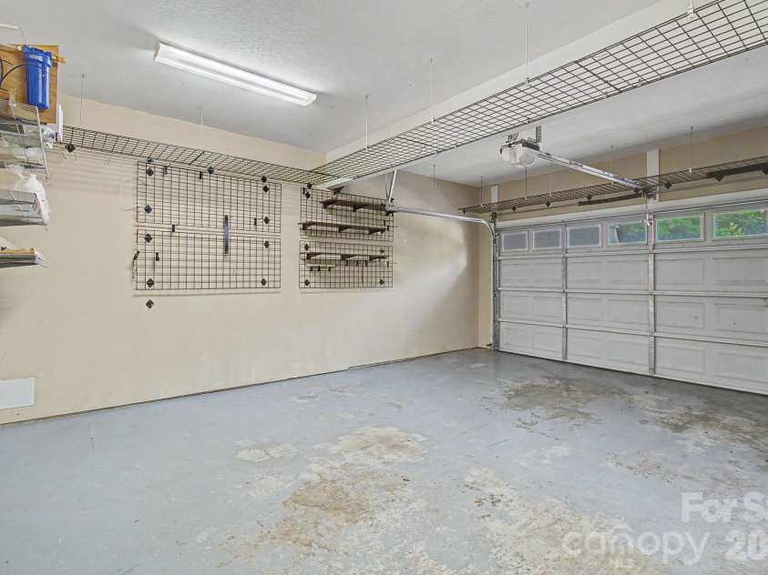 6 Kit Court, Fletcher, NC 28732.  MLS# CAR4421367, YatesRealty ID 53002. Garage