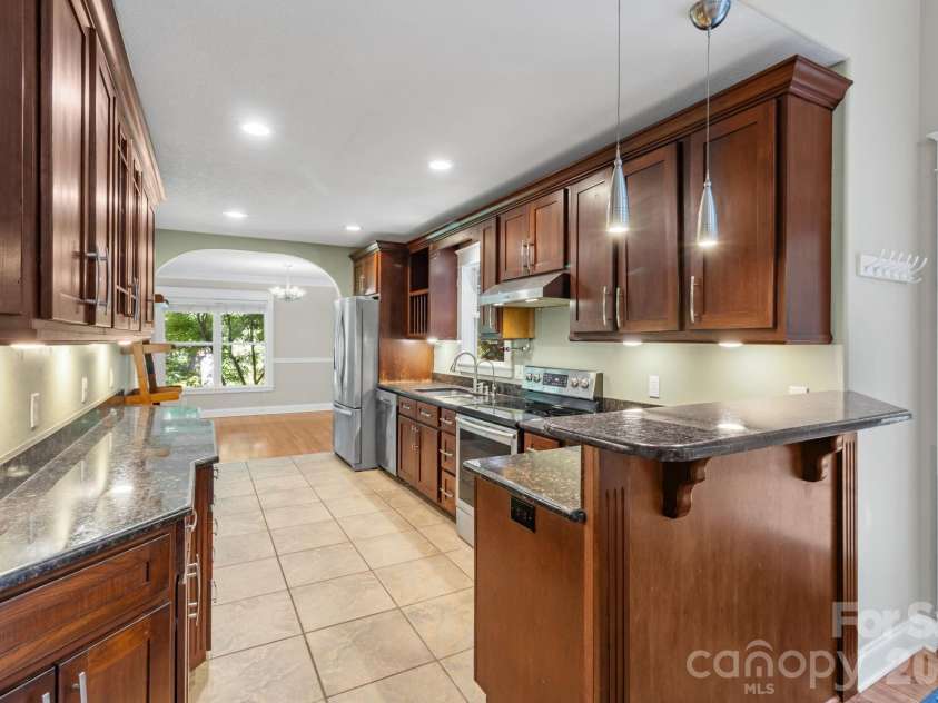 6 Kit Court, Fletcher, NC 28732.  MLS# CAR4421367, YatesRealty ID 53002. Kitchen