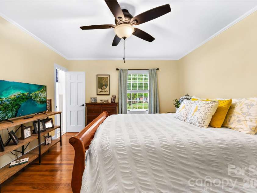 944 Churchill Drive, Gastonia, NC 28054.  MLS# CAR4419018, YatesRealty ID 53003. 