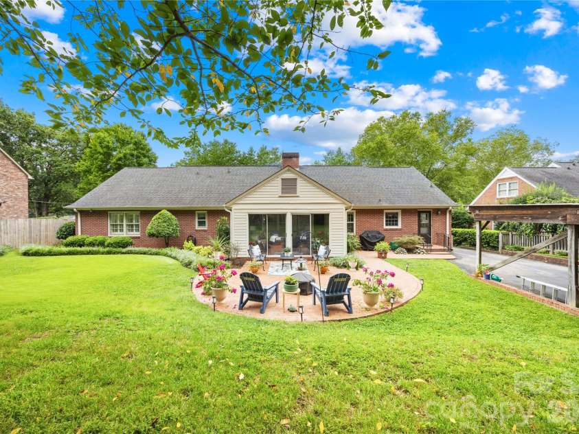 944 Churchill Drive, Gastonia, NC 28054.  MLS# CAR4419018, YatesRealty ID 53003. 
