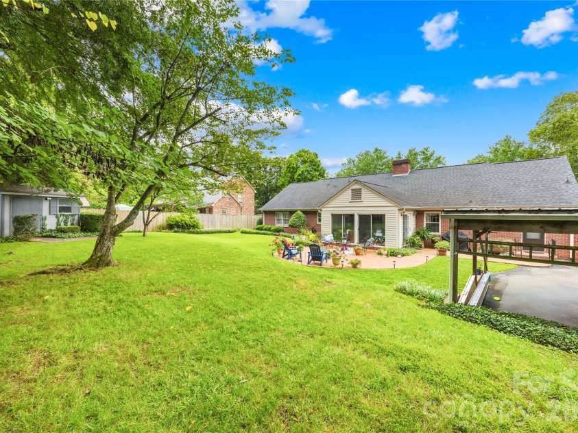 944 Churchill Drive, Gastonia, NC 28054.  MLS# CAR4419018, YatesRealty ID 53003. 