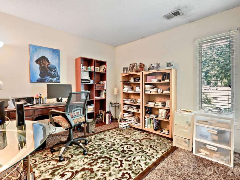 1634 Hollow Drive, Charlotte, NC 28212.  MLS# CAR4418554, YatesRealty ID 53004. Bedroom 3