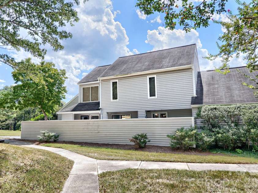 1634 Hollow Drive, Charlotte, NC 28212.  MLS# CAR4418554, YatesRealty ID 53004. Front-side view of property