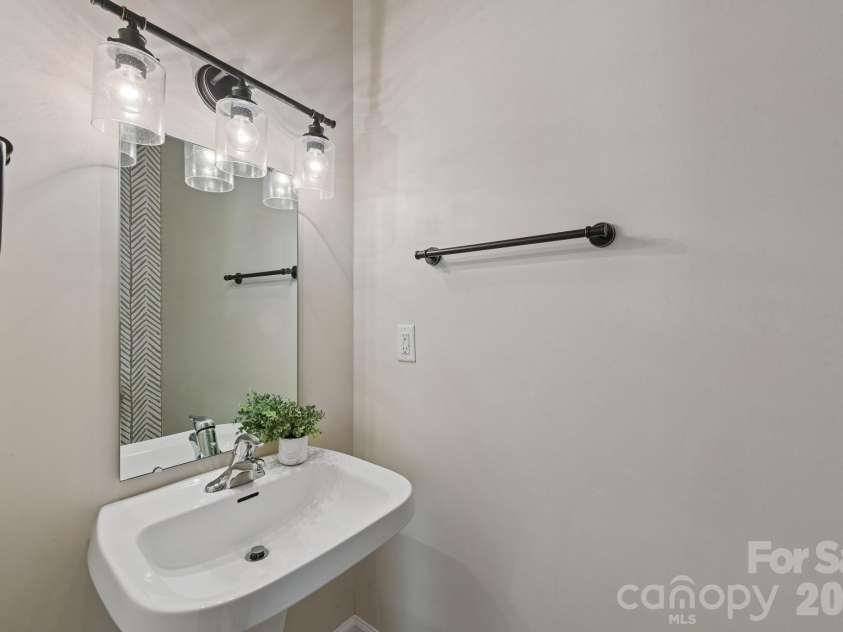 12414 Stone Garden Drive, Huntersville, NC 28078.  MLS# CAR4419377, YatesRealty ID 53005. Half-Bath