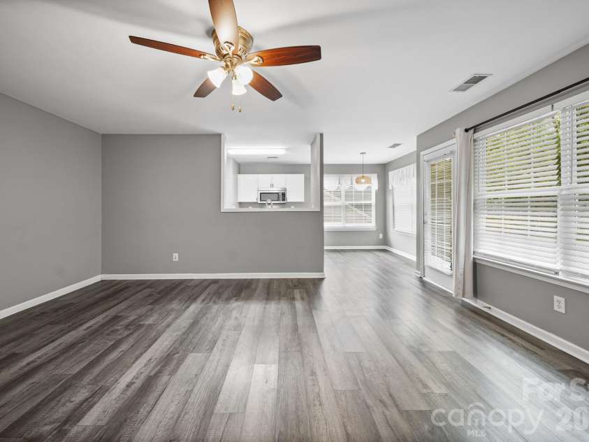 1405 Spring View Court, Rock Hill, SC 29732.  MLS# CAR4427974, YatesRealty ID 53009. 