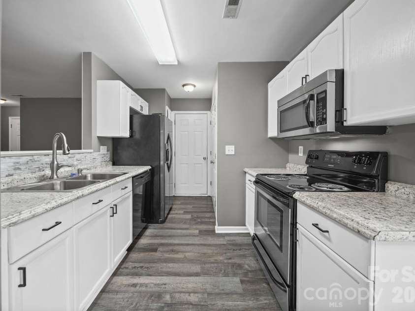 1405 Spring View Court, Rock Hill, SC 29732.  MLS# CAR4427974, YatesRealty ID 53009. 