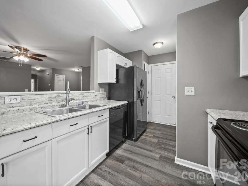 1405 Spring View Court, Rock Hill, SC 29732.  MLS# CAR4427974, YatesRealty ID 53009. 