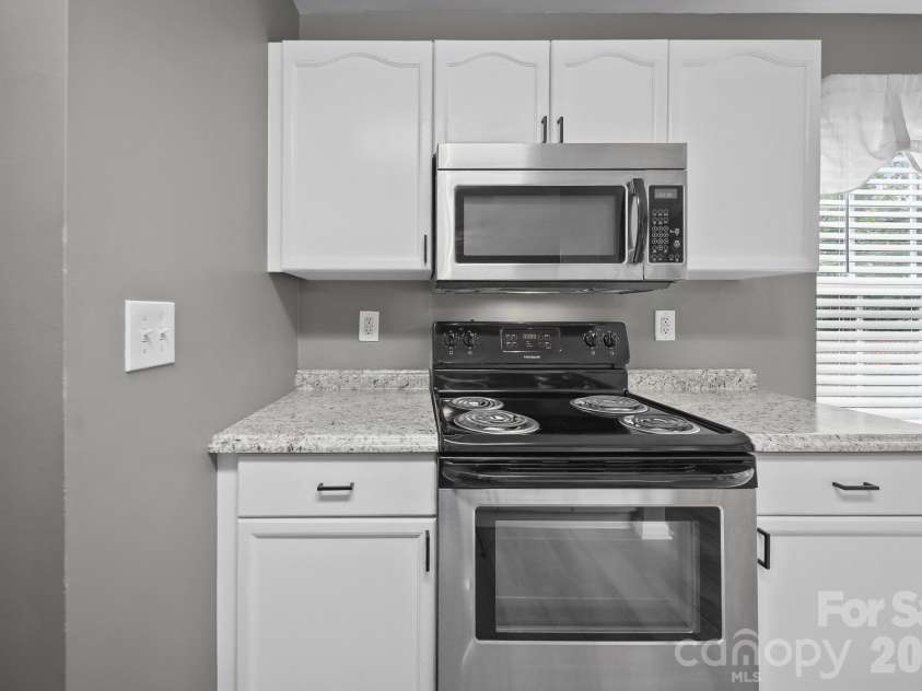 1405 Spring View Court, Rock Hill, SC 29732.  MLS# CAR4427974, YatesRealty ID 53009. 