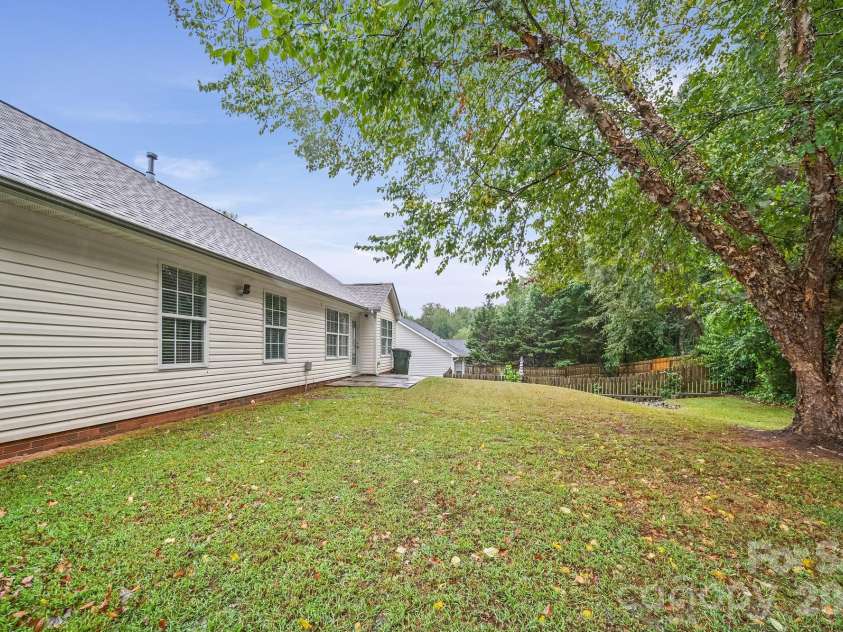 1405 Spring View Court, Rock Hill, SC 29732.  MLS# CAR4427974, YatesRealty ID 53009. 