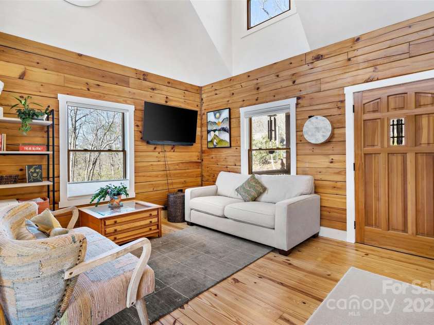 224 Fern Way, Black Mountain, NC 28711.  MLS# CAR4234387, YatesRealty ID 5301. 