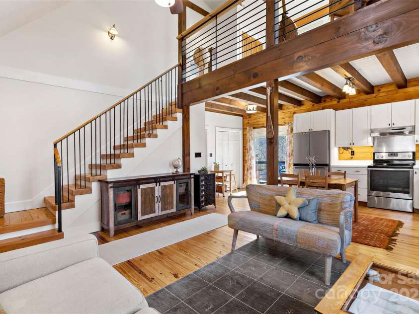 224 Fern Way, Black Mountain, NC 28711.  MLS# CAR4234387, YatesRealty ID 5301. 