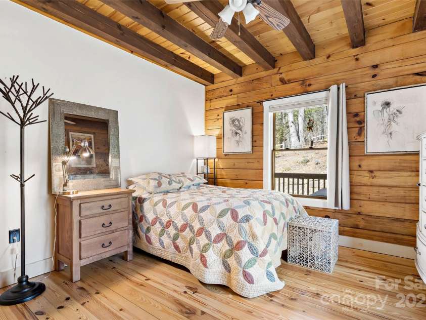 224 Fern Way, Black Mountain, NC 28711.  MLS# CAR4234387, YatesRealty ID 5301. 