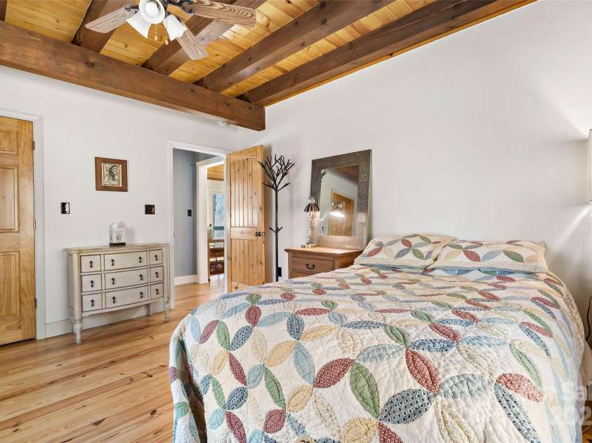 224 Fern Way, Black Mountain, NC 28711.  MLS# CAR4234387, YatesRealty ID 5301. 