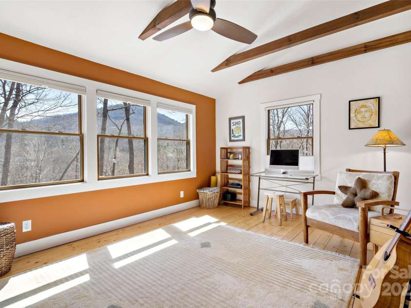 224 Fern Way, Black Mountain, NC 28711.  MLS# CAR4234387, YatesRealty ID 5301. 