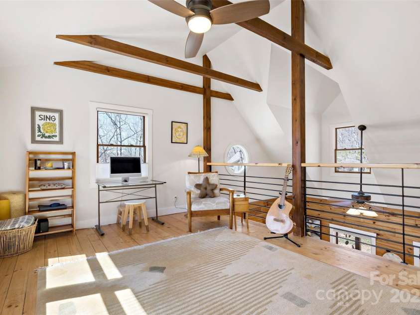 224 Fern Way, Black Mountain, NC 28711.  MLS# CAR4234387, YatesRealty ID 5301. 