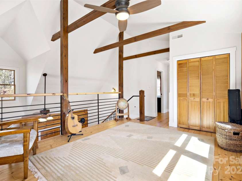 224 Fern Way, Black Mountain, NC 28711.  MLS# CAR4234387, YatesRealty ID 5301. 