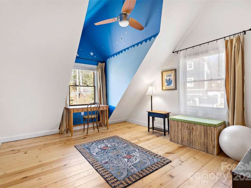 224 Fern Way, Black Mountain, NC 28711.  MLS# CAR4234387, YatesRealty ID 5301. 