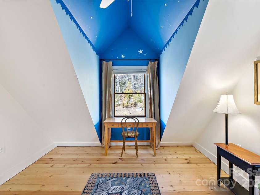 224 Fern Way, Black Mountain, NC 28711.  MLS# CAR4234387, YatesRealty ID 5301. 