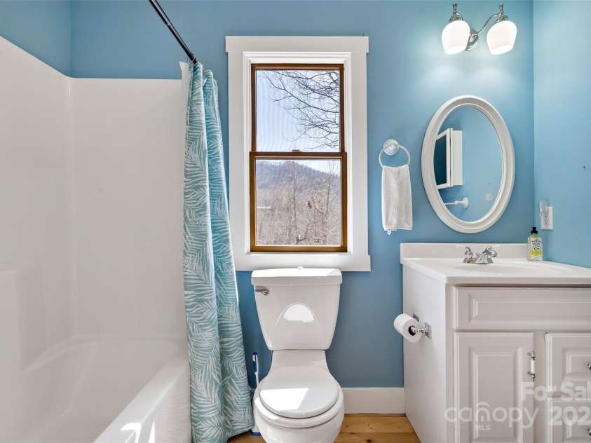 224 Fern Way, Black Mountain, NC 28711.  MLS# CAR4234387, YatesRealty ID 5301. 