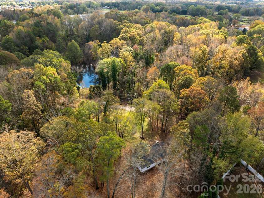 4642 Mcclure Road, Charlotte, NC 28216.  MLS# CAR4302578, YatesRealty ID 5301. 