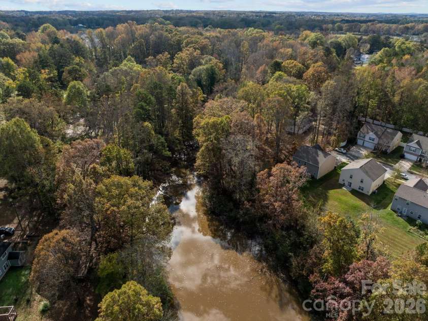 4642 Mcclure Road, Charlotte, NC 28216.  MLS# CAR4302578, YatesRealty ID 5301. 