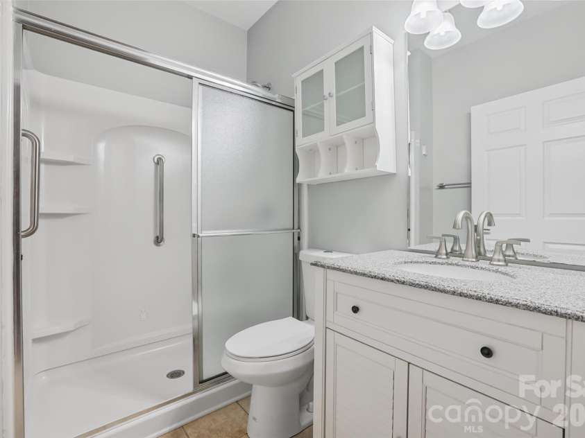 1720 Clemmon Sanders Circle, Rock Hill, SC 29732.  MLS# CAR4424379, YatesRealty ID 53012. Primary bath