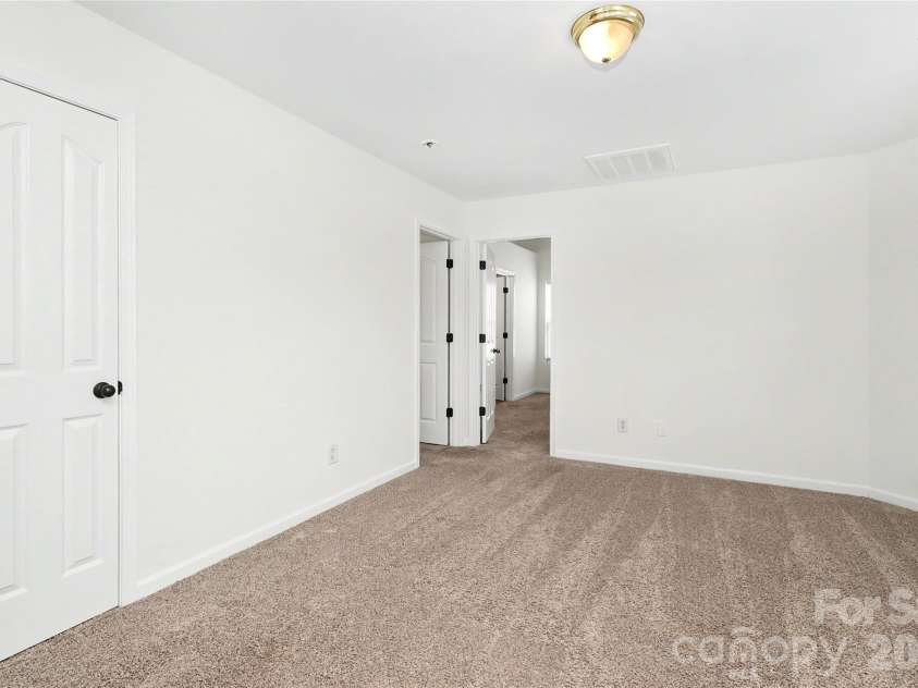3833 Catawba Creek Drive, Gastonia, NC 28056.  MLS# CAR4427535, YatesRealty ID 53013. 