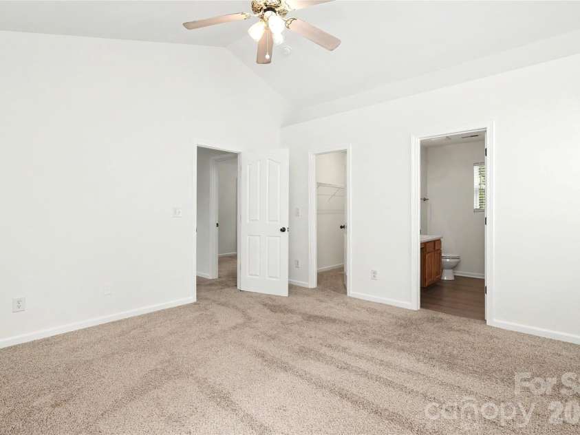 3833 Catawba Creek Drive, Gastonia, NC 28056.  MLS# CAR4427535, YatesRealty ID 53013. 