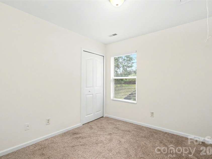 3833 Catawba Creek Drive, Gastonia, NC 28056.  MLS# CAR4427535, YatesRealty ID 53013. 