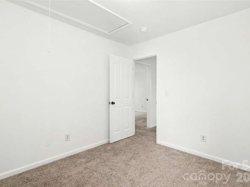 3833 Catawba Creek Drive, Gastonia, NC 28056.  MLS# CAR4427535, YatesRealty ID 53013. 